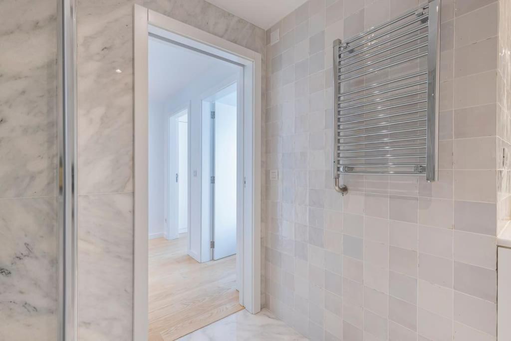 Campolide Lovely 2 Bedroom By Innkeeper Lisboa Екстериор снимка