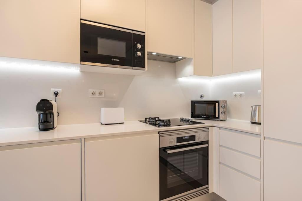 Campolide Lovely 2 Bedroom By Innkeeper Lisboa Екстериор снимка