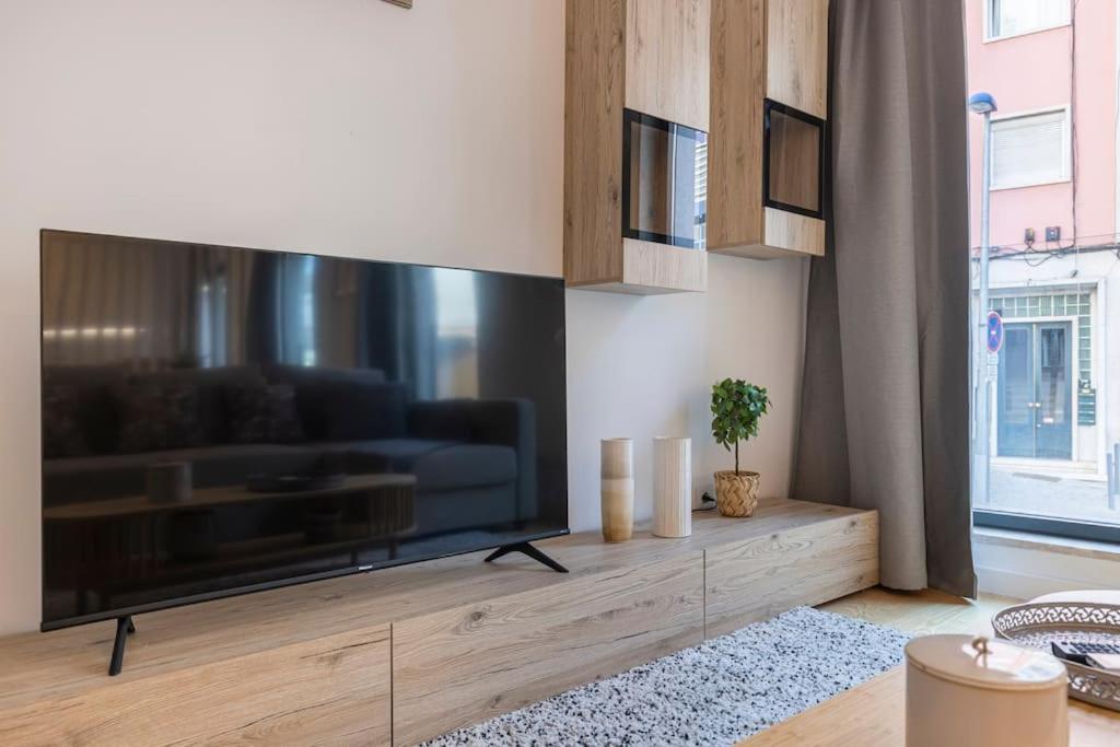 Campolide Lovely 2 Bedroom By Innkeeper Lisboa Екстериор снимка